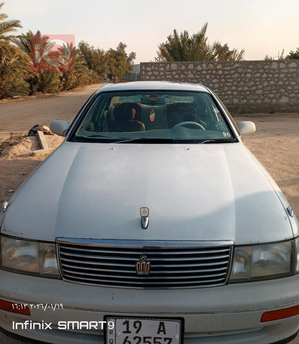 تۆیۆتا کراون